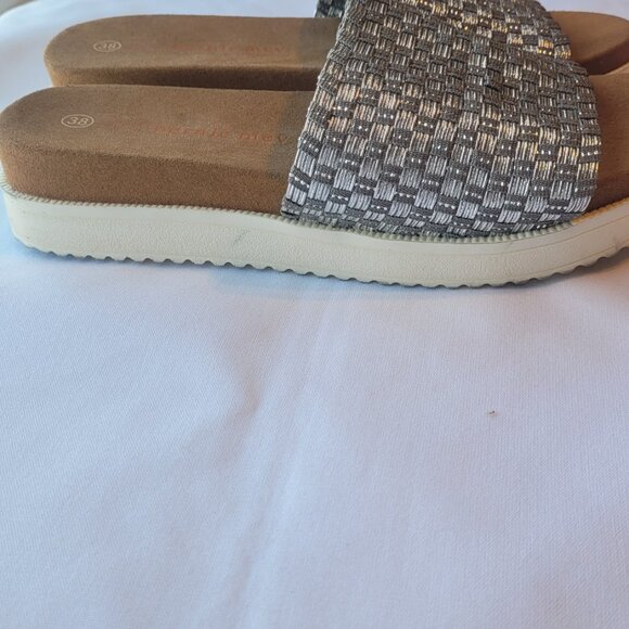 Bernie‎ Mev "Capri" Slide Sandals - Picture 2 of 5